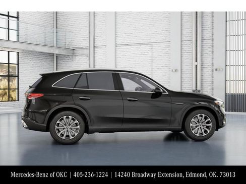 Used 2026 Mercedes-Benz GLC 300 image 17
