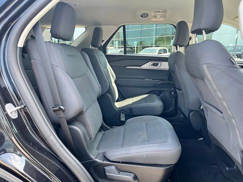 Used 2025 Ford Explorer Active RWD image 8
