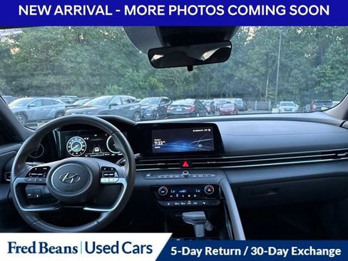 Used 2023 Hyundai Elantra SEL w/ Convenience Package FWD image 11