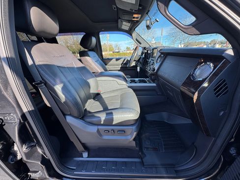 Used 2015 Ford F450 Platinum image 22