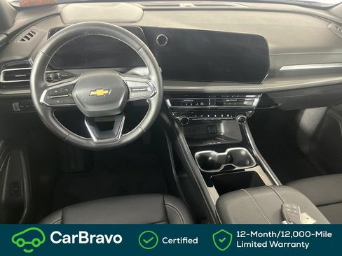 Used 2026 Chevrolet Traverse LT AWD/4WD image 19