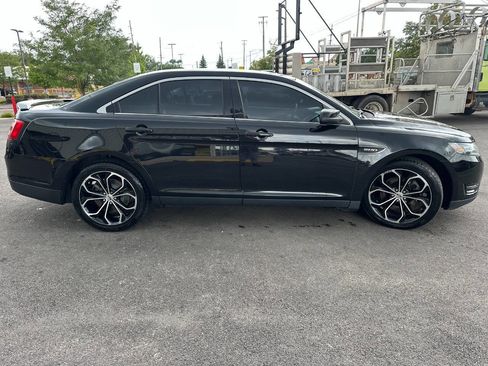 Used 2017 Ford Taurus SHO w/ Sho Performance Package image 6