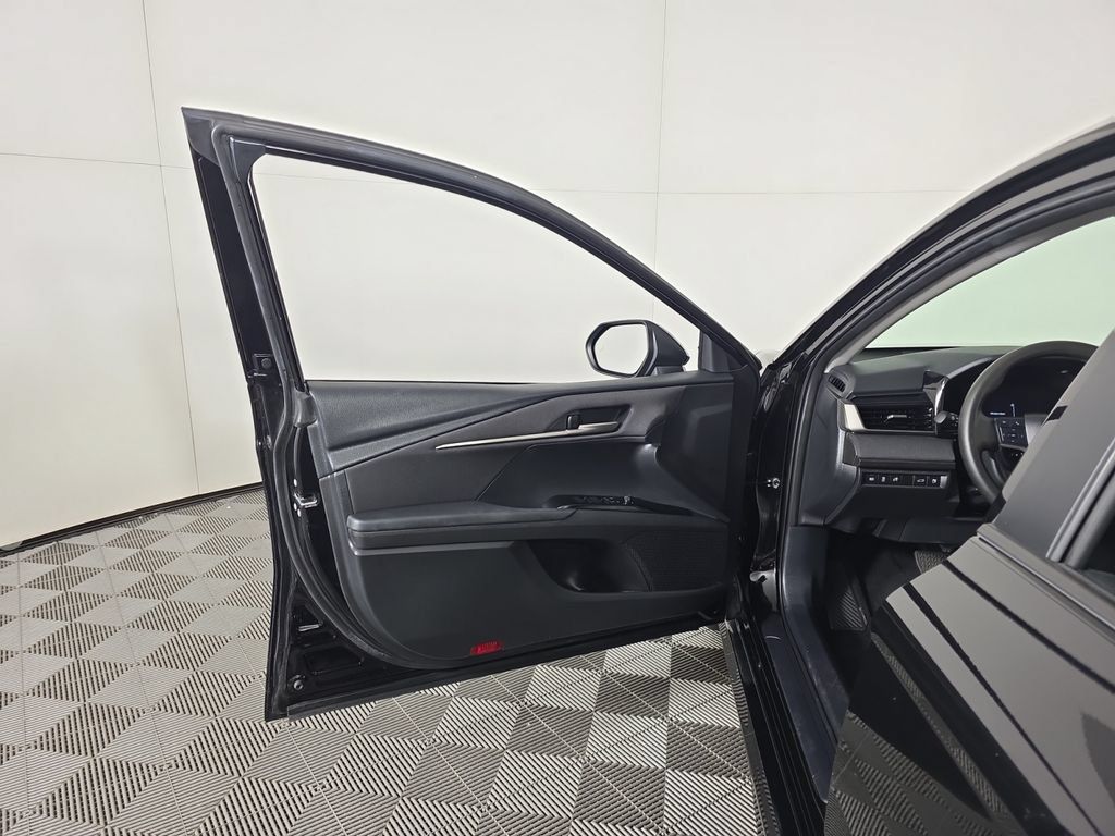 Used 2025 Toyota Camry LE FWD image 19