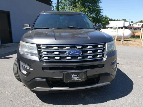 Used 2016 Ford Explorer Limited FWD image 2