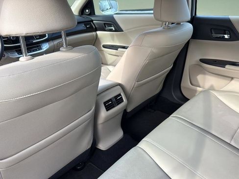 Used 2015 Honda Accord EX-L image 14