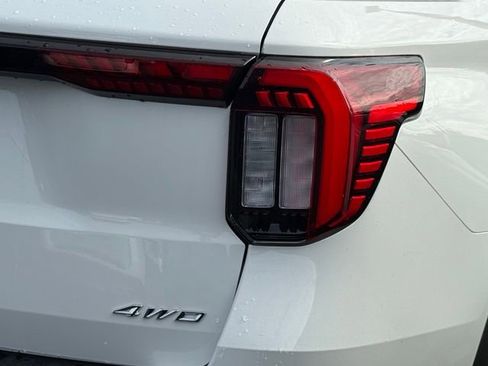 New 2026 Ford Explorer Active w/ Active Comfort Package image 7