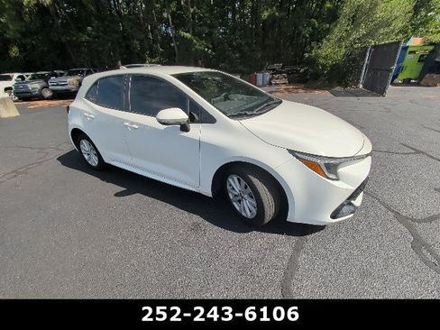 Used 2025 Toyota Corolla SE FWD image 7
