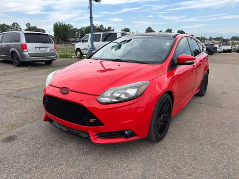 Used 2013 Ford Focus ST FWD image 1