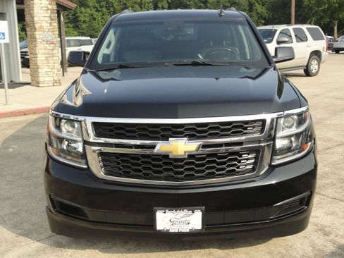 Used 2019 Chevrolet Suburban LT AWD/4WD image 2