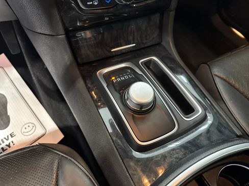 Used 2019 Chrysler 300 Limited w/ Safetytec Plus Group AWD/4WD image 17