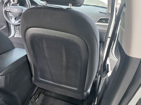 Used 2019 Hyundai Elantra SE w/ Cargo Package image 25