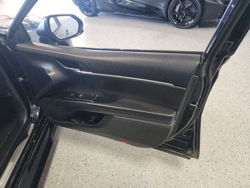 Used 2020 Toyota Camry XSE image 12