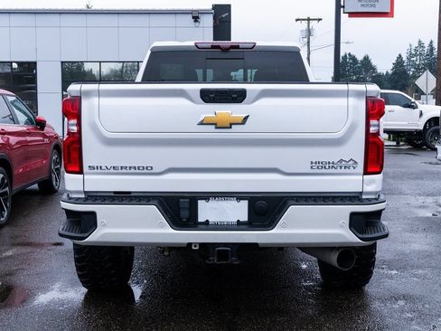 Used 2023 Chevrolet Silverado 2500 High Country AWD/4WD image 5
