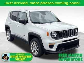 Used 2023 Jeep Renegade Latitude AWD/4WD video 1
