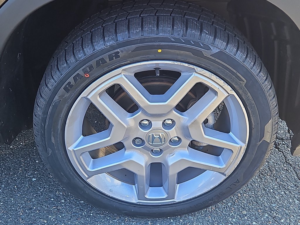 Used 2025 Honda Passport EX-L image 10