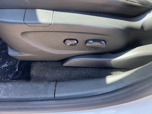 Used 2022 Chevrolet Trax LT w/ Driver Confidence Package image 16