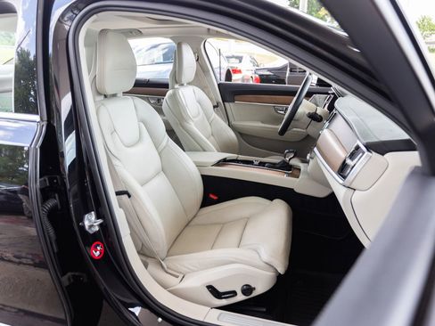 Used 2017 Volvo S90 T6 Inscription w/ Vision Package image 19