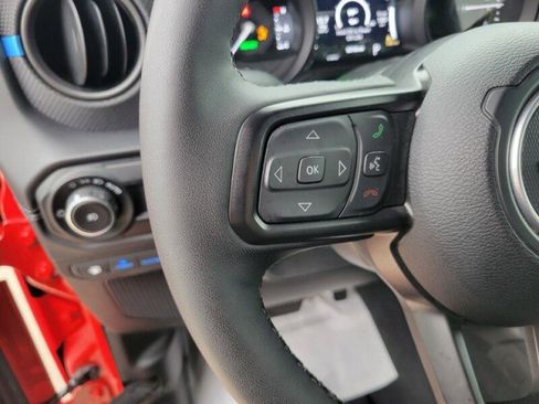 Used 2025 Jeep Wrangler Unlimited Rubicon 4xe w/ Safety Group AWD/4WD image 14