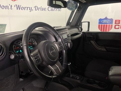 Used 2016 Jeep Wrangler Unlimited Sport image 13