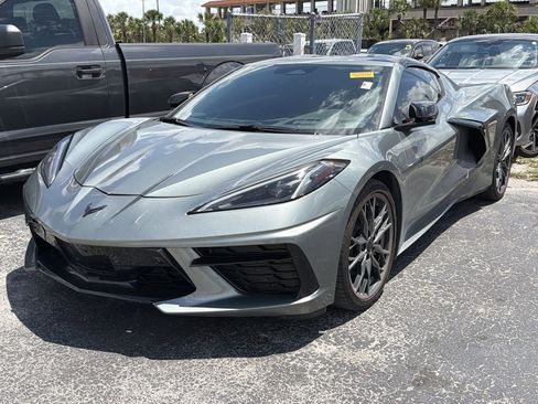 Used 2024 Chevrolet Corvette Stingray Premium Cpe w/ Body-Color Dual Roof Package RWD image 3