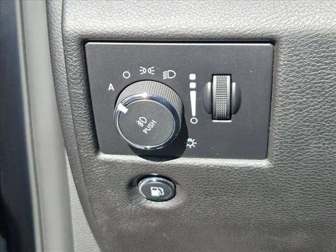 Used 2021 Jeep Grand Cherokee Laredo image 13