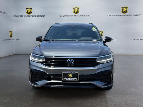 Used 2024 Volkswagen Tiguan SE R-Line FWD image 2