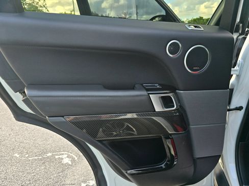 Used 2019 Land Rover Range Rover Sport HSE AWD/4WD image 16