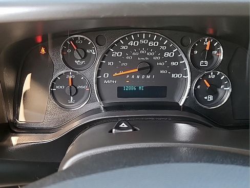Used 2025 GMC Savana 2500 w/ Driver Convenience Package RWD image 19