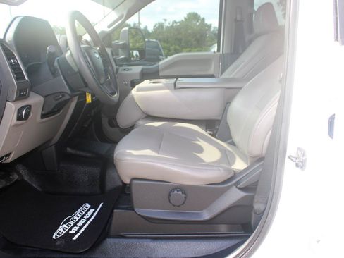 Used 2022 Ford F350 XL w/ Power Equipment Group AWD/4WD image 15