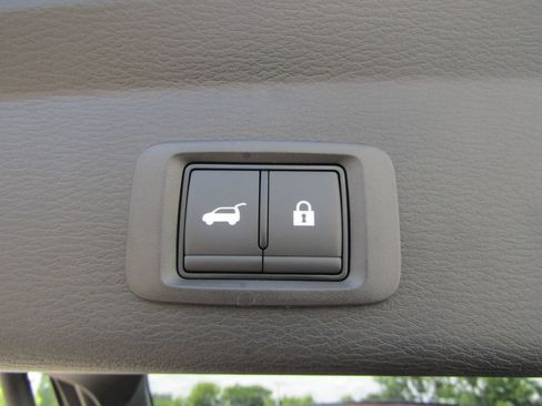 Used 2025 Mitsubishi Outlander SEL AWD/4WD image 36