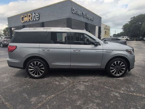Used 2021 Lincoln Navigator Reserve w/ Luxury Package AWD/4WD image 4