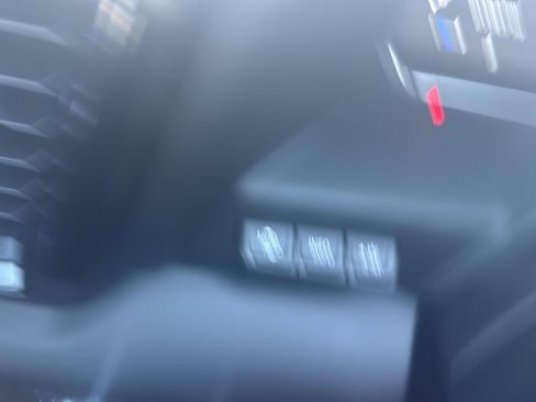 Used 2024 GMC Sierra 2500 AT4X image 24