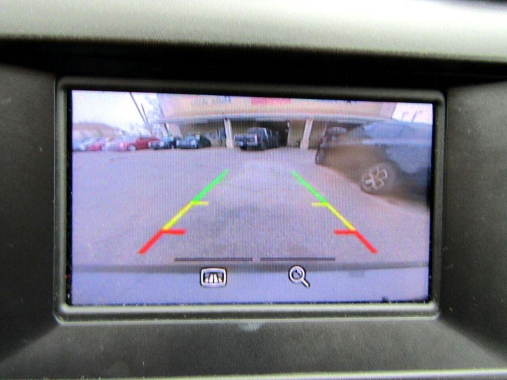 Used 2016 Ford Fusion SE FWD image 8