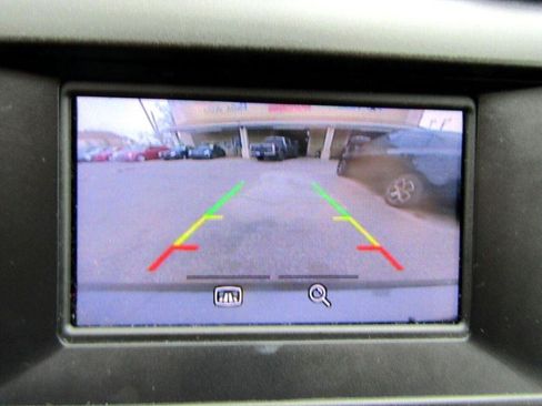 Used 2016 Ford Fusion SE FWD image 8