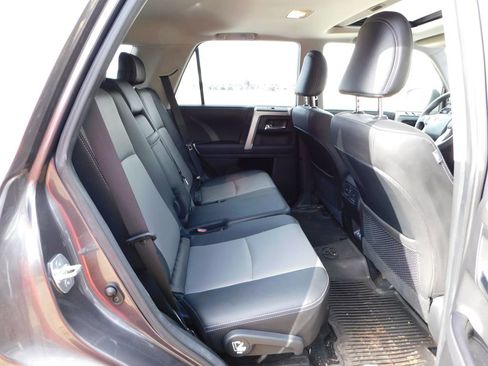 Used 2020 Toyota 4Runner SR5 Premium image 5