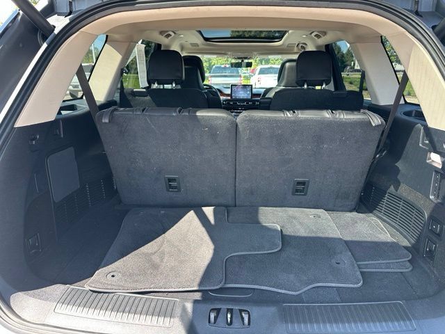 Used 2023 Lincoln Aviator Grand Touring w/ Equipment Group 301A AWD/4WD image 12