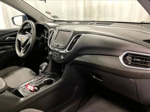 Used 2022 Chevrolet Equinox LT w/ LPO, Floor Liner Package image 14