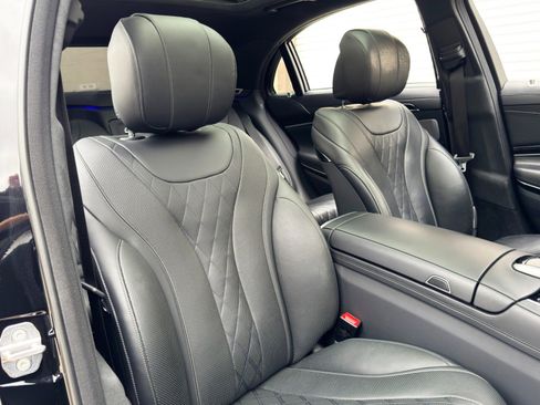 Used 2018 Mercedes-Benz S 560 Sedan w/ AMG Line Exterior image 38