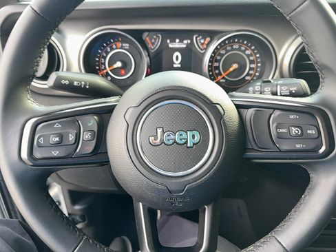 Used 2018 Jeep Wrangler Unlimited Sport S image 17