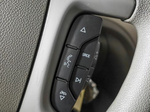 Used 2017 Chevrolet Traverse LS FWD image 28