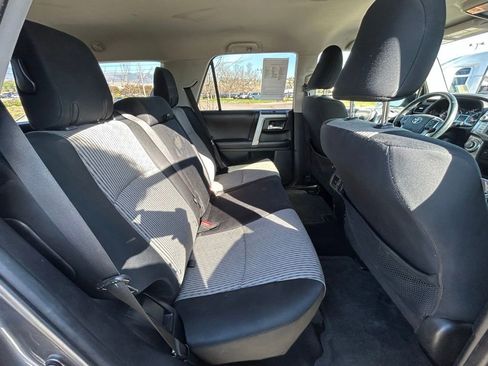 Used 2016 Toyota 4Runner SR5 AWD/4WD image 28