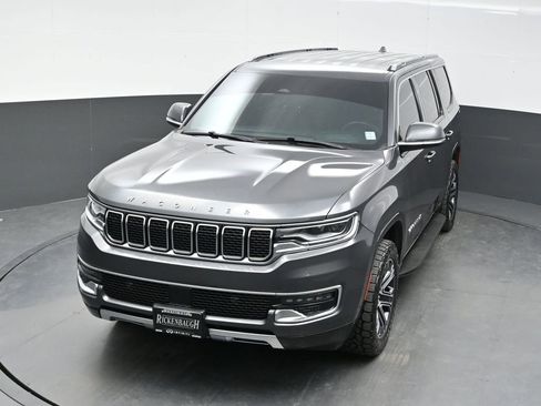 Used 2022 Jeep Wagoneer Series III w/ Flexible Seating Group AWD/4WD image 30