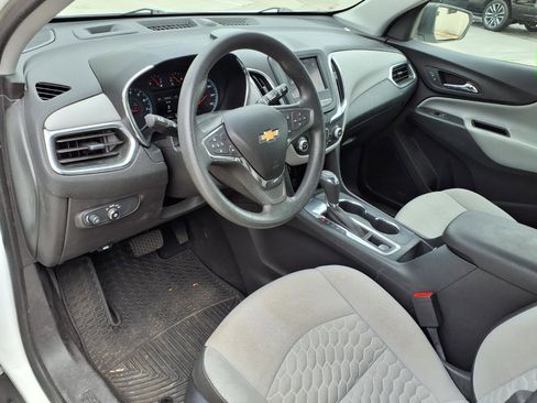 Used 2020 Chevrolet Equinox LS image 10