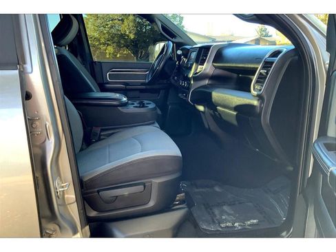 Used 2021 RAM 2500 Big Horn image 8