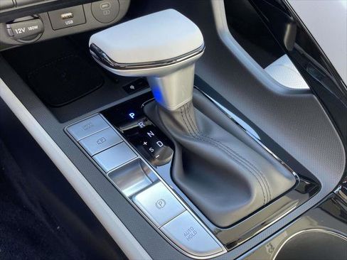 New 2026 Hyundai Elantra Limited FWD image 13