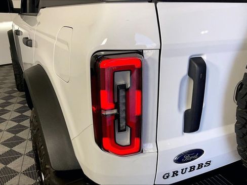 Used 2025 Ford Bronco Badlands AWD/4WD image 40