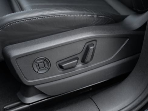 Certified 2025 Audi Q5 Premium Plus w/ Premium Plus AWD/4WD image 22