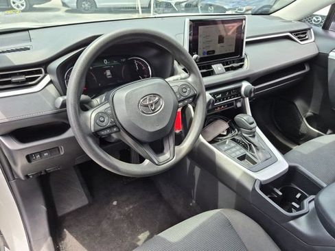 Used 2025 Toyota RAV4 LE AWD/4WD image 15