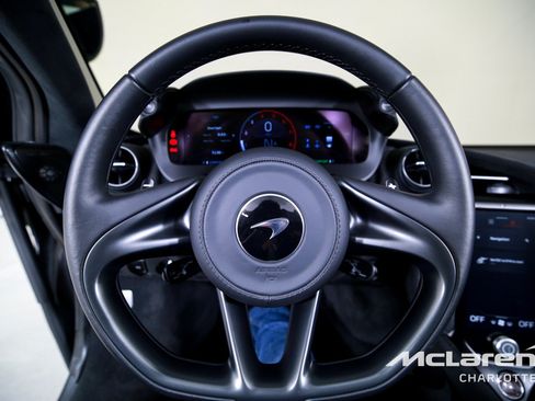 Used 2024 McLaren 750S Spider RWD image 16