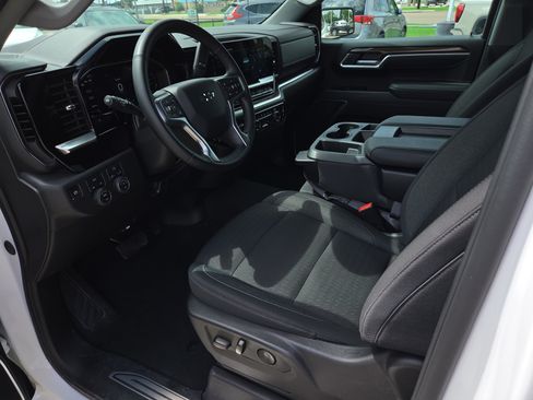 Used 2026 Chevrolet Silverado 1500 RST AWD/4WD image 14